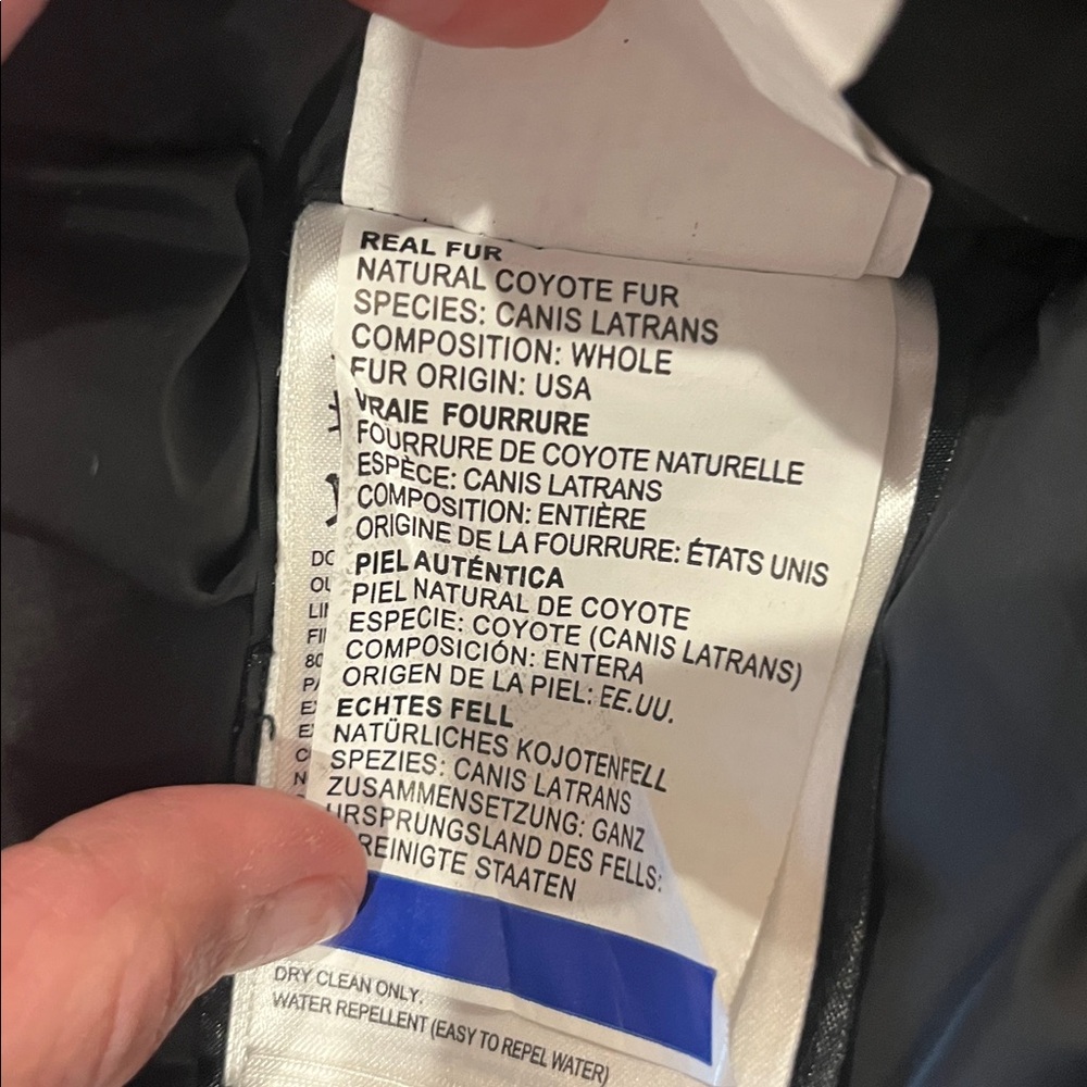 Canada Goose Women’s Dark Jacket - Picture 15 of 16